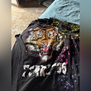 T-shirt, medium